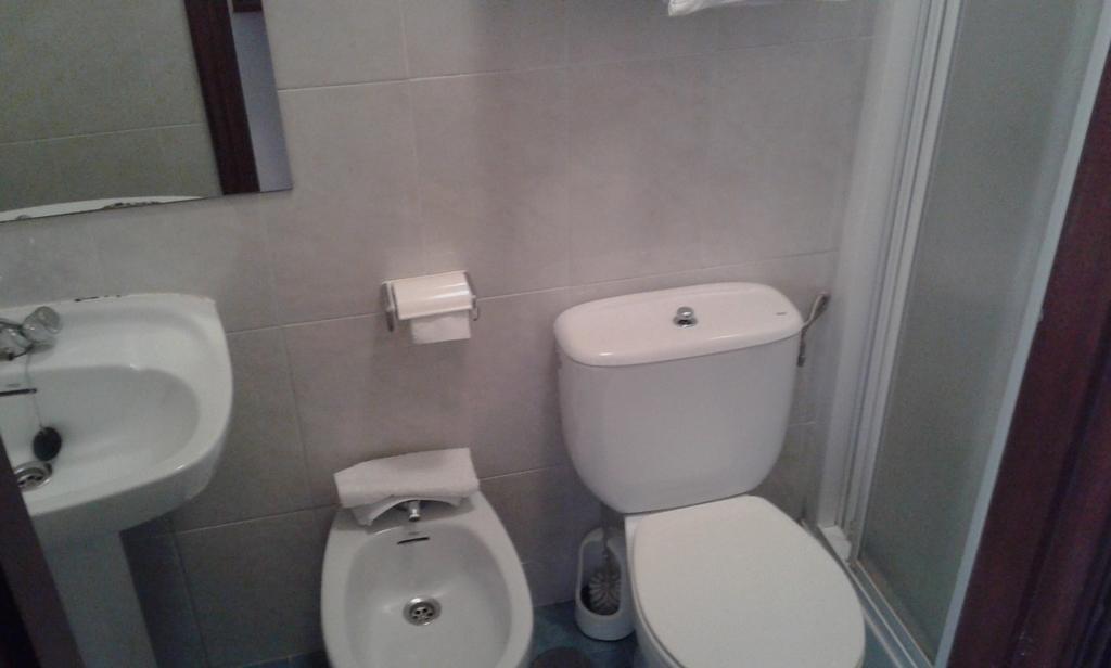 Habitación Doble con baño privado - 2 camas